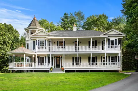 Exterior - 38 Rowell Rd E, Brentwood, NH 03833 photo 5 of 10