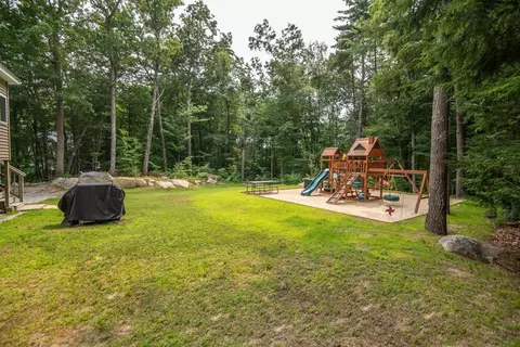 Exterior - 7 Dove Rd, Hooksett, NH 03106 photo 6 of 6