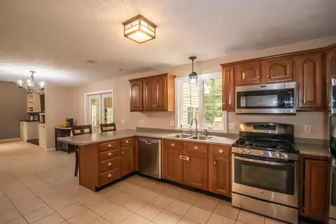 Kitchen - 7 Dove Rd, Hooksett, NH 03106 photo 1 of 3