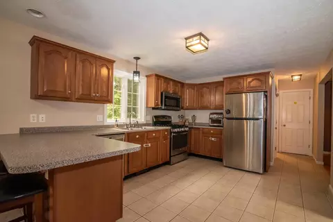 Kitchen - 7 Dove Rd, Hooksett, NH 03106 photo 3 of 3
