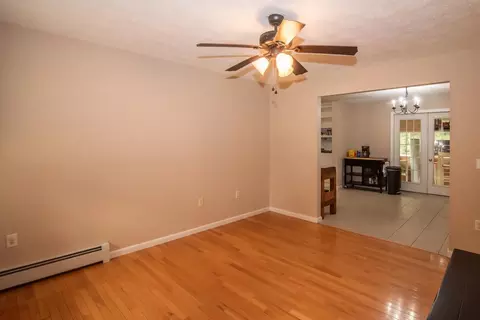 Living - 7 Dove Rd, Hooksett, NH 03106 photo 5 of 7