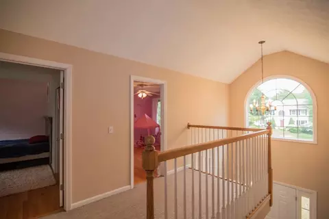 Entry Way - 7 Dove Rd, Hooksett, NH 03106 photo 6 of 6