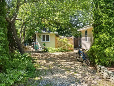 Exterior - 2 Bayberry Ln, Hampton, NH 03842 photo 4 of 14