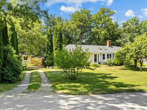 Exterior - 2 Bayberry Ln, Hampton, NH 03842 photo 3 of 14