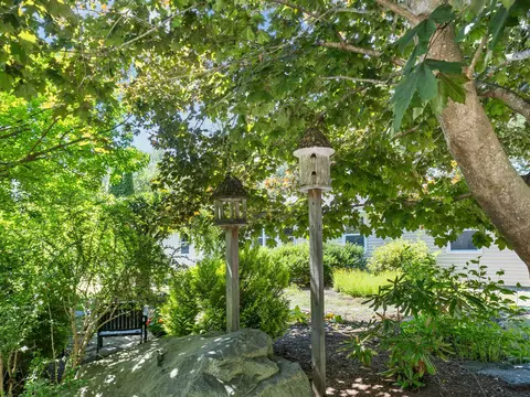 Exterior - 2 Bayberry Ln, Hampton, NH 03842 photo 6 of 14