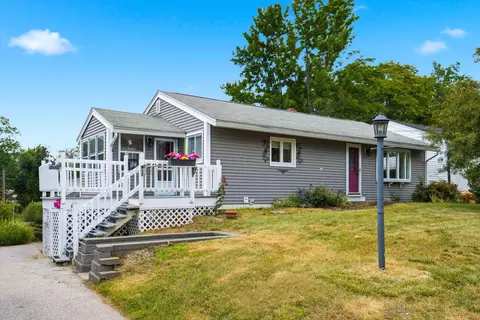 176 Portsmouth Ave, Manchester, NH 03109