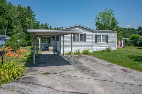 6 Embassy Ave, Hooksett, NH 03106 photo 3