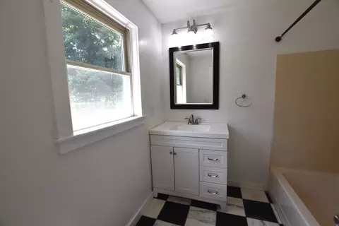 Bath - 66 Hemmsted Cir, Castleton, VT 05732 photo 1 of 2