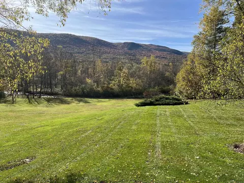 866 E Manchester Rd, Manchester, VT 05255