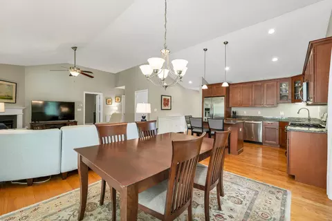 Dining - 39 Gordon Mountain Rd, Windham, NH 03087 photo 3 of 5