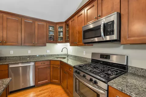 Kitchen - 39 Gordon Mountain Rd, Windham, NH 03087 photo 4 of 5