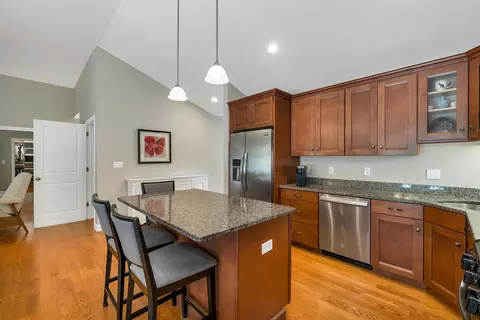 Kitchen - 39 Gordon Mountain Rd, Windham, NH 03087 photo 3 of 5