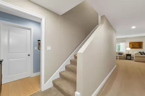 Entry Way - 39 Gordon Mountain Rd, Windham, NH 03087 photo 3 of 4