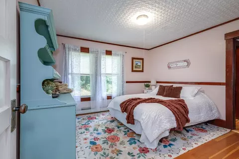 Bedroom - 11 Old Main Rd, Warner, NH 03278 photo 1 of 7