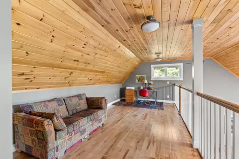 Entry Way - 32 Cameron Dr, Jackson, NH 03846 photo 2 of 4