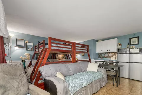 Bedroom - 415 Ocean Blvd #1E, Hampton, NH 03842 photo 1 of 1
