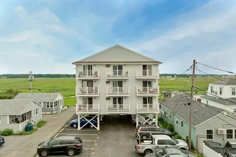 Exterior - 415 Ocean Blvd #1E, Hampton, NH 03842 photo 2 of 5