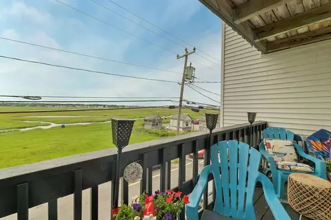 Exterior - 415 Ocean Blvd #1E, Hampton, NH 03842 photo 3 of 5
