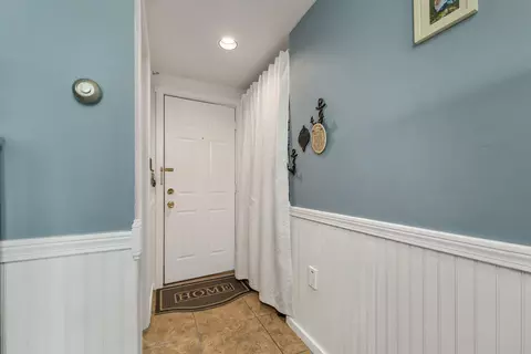 Entry Way - 415 Ocean Blvd #1E, Hampton, NH 03842 photo 1 of 1