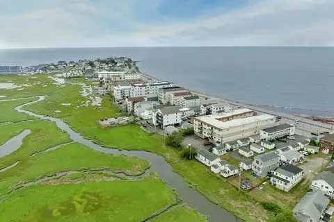 View/Area - 415 Ocean Blvd #1E, Hampton, NH 03842 photo 4 of 5