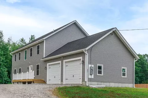 603 Clough Hill Rd, Loudon, NH 03307