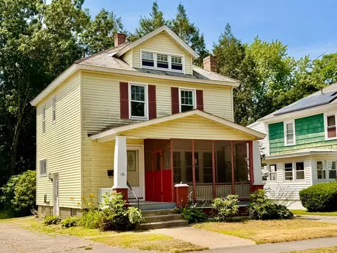 136 Oak Grove Ave, Brattleboro, VT 05301