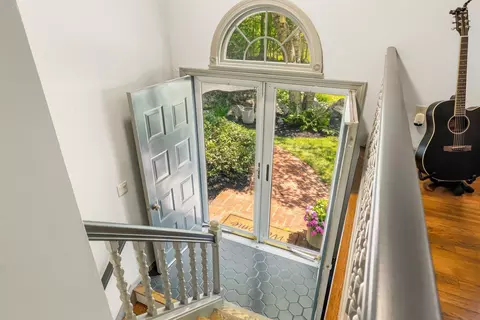 Entry Way - 6 Millstream Dr, Exeter, NH 03833 photo 3 of 4