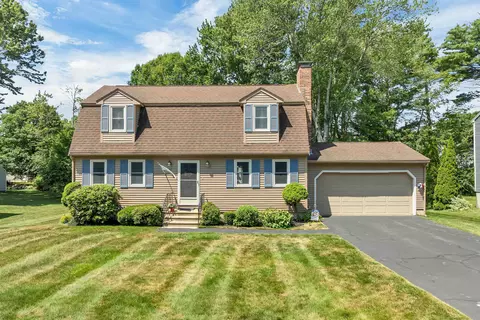 76 Presidential Cir, Hampton, NH 03842