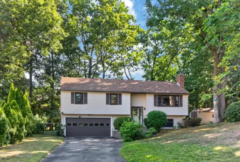 21 Hazel Ave, Nashua, NH 03062