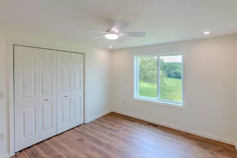 Bedroom - 1875 Coppermine Rd, Monroe, NH 03771 photo 3 of 4