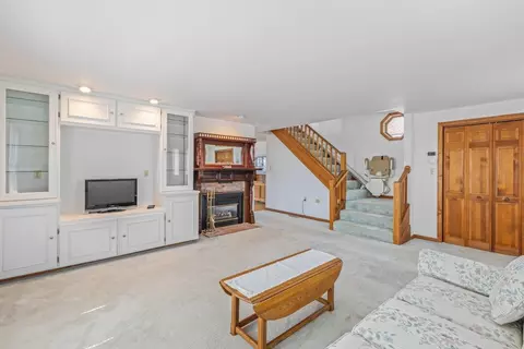 Living - 1 Twelfth St, Hampton, NH 03842 photo 1 of 5