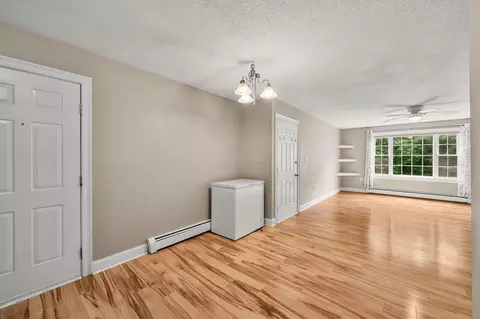 Living - 50 Brookside Dr #J7, Exeter, NH 03833 photo 3 of 7
