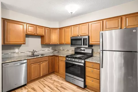 Kitchen - 50 Brookside Dr #J7, Exeter, NH 03833 photo 2 of 4