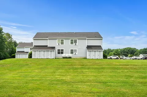 Exterior - 50 Brookside Dr #J7, Exeter, NH 03833 photo 8 of 10