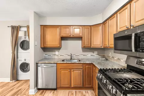 Kitchen - 50 Brookside Dr #J7, Exeter, NH 03833 photo 1 of 4
