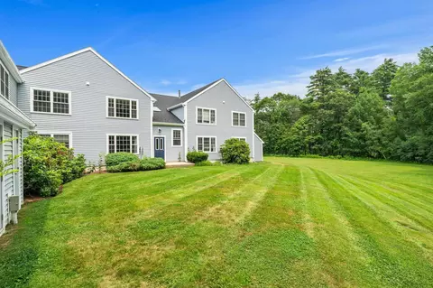 Exterior - 50 Brookside Dr #J7, Exeter, NH 03833 photo 6 of 10