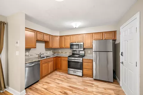 Kitchen - 50 Brookside Dr #J7, Exeter, NH 03833 photo 3 of 4
