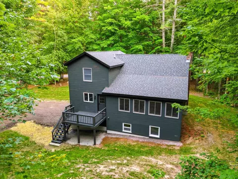 Exterior - 4 Olsen Ln, Wolfeboro, NH 03894 photo 3 of 8