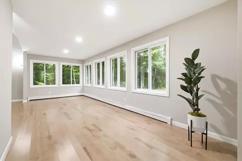 Living - 4 Olsen Ln, Wolfeboro, NH 03894 photo 11 of 12