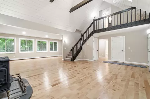 Living - 4 Olsen Ln, Wolfeboro, NH 03894 photo 5 of 12