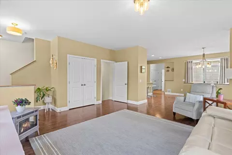 Living - 462 Zephyr Rd, Williston, VT 05495 photo 4 of 5