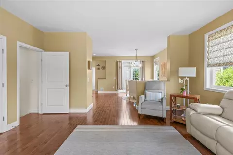 Living - 462 Zephyr Rd, Williston, VT 05495 photo 3 of 3