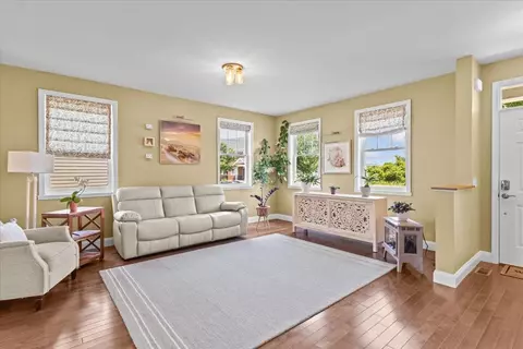 Living - 462 Zephyr Rd, Williston, VT 05495 photo 1 of 3