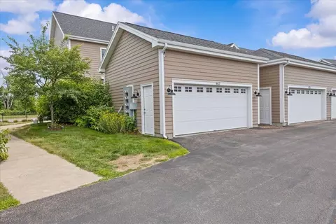 Exterior - 462 Zephyr Rd, Williston, VT 05495 photo 6 of 8