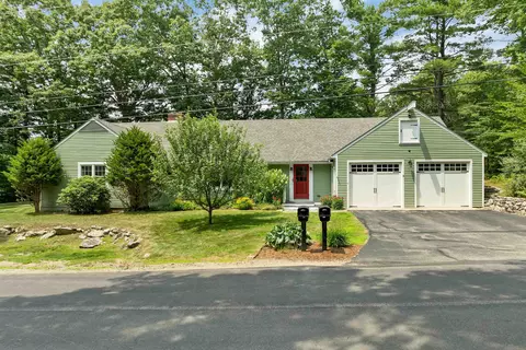 3 Oak Knoll Rd, Meredith, NH 03253