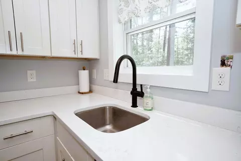 Kitchen - 12 Grove St, Windham, NH 03087 photo 6 of 7