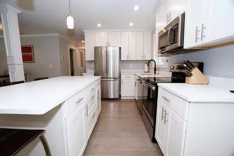 Kitchen - 12 Grove St, Windham, NH 03087 photo 4 of 7