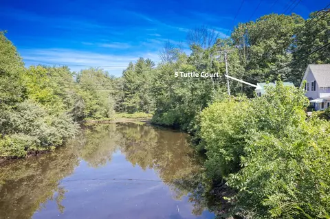 5 Tuttle Ct, Rochester, NH 03839