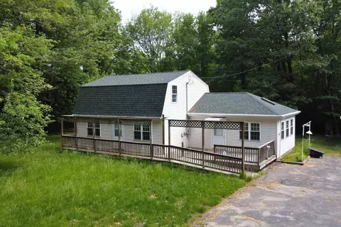 9 Bluebird Ln, Kingston, NH 03848