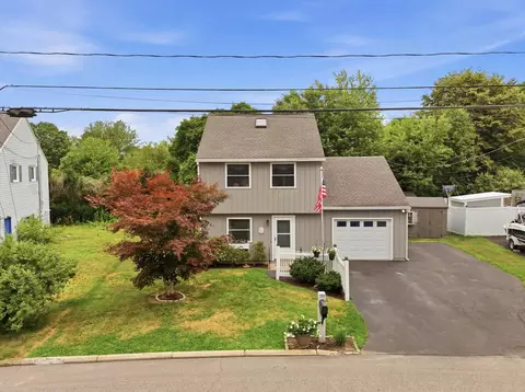 80 Charlotte St, Manchester, NH 03103